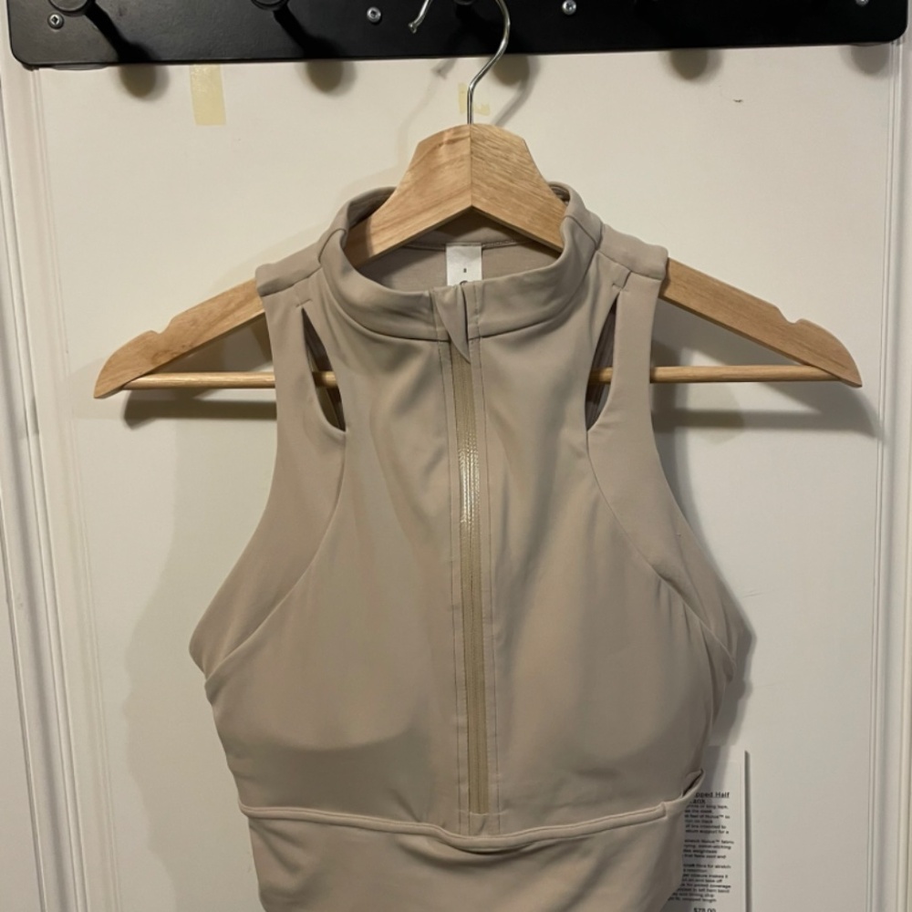 LULULEMON NULUX CROPPED HALF ZIP TRACK TANK. NWT